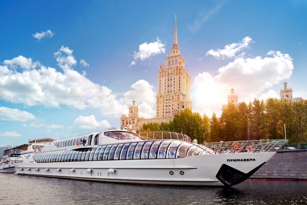 АКЦИЯ. КРУИЗ ПО МОСКВЕ-РЕКЕ